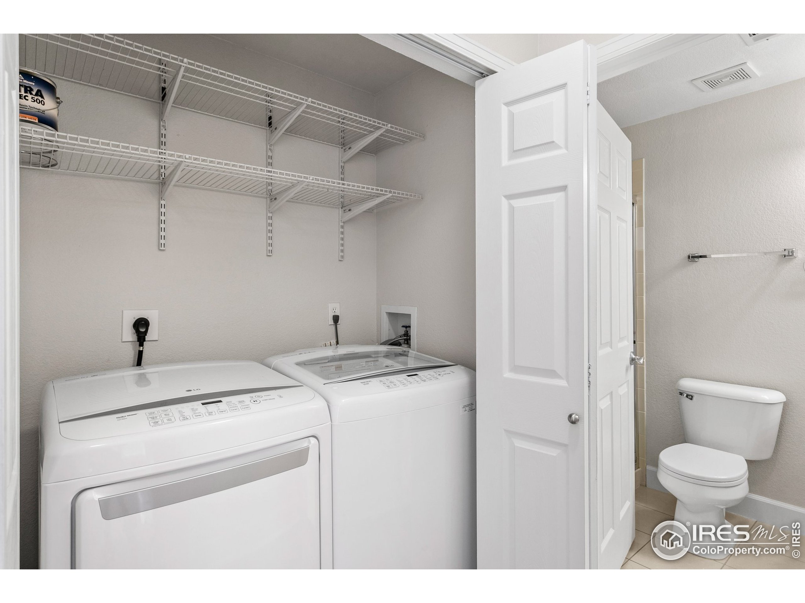 4500 Baseline Road, Unit 3302 Boulder, CO 80303 - Photo 13 of 22 a utility room with dryer and washer