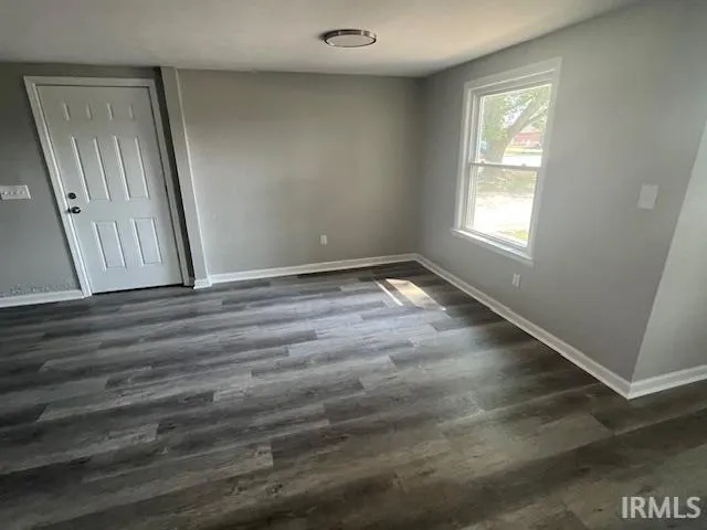 $1,750 | 1532 West Dupont Road, Fort Wayne, IN 46845