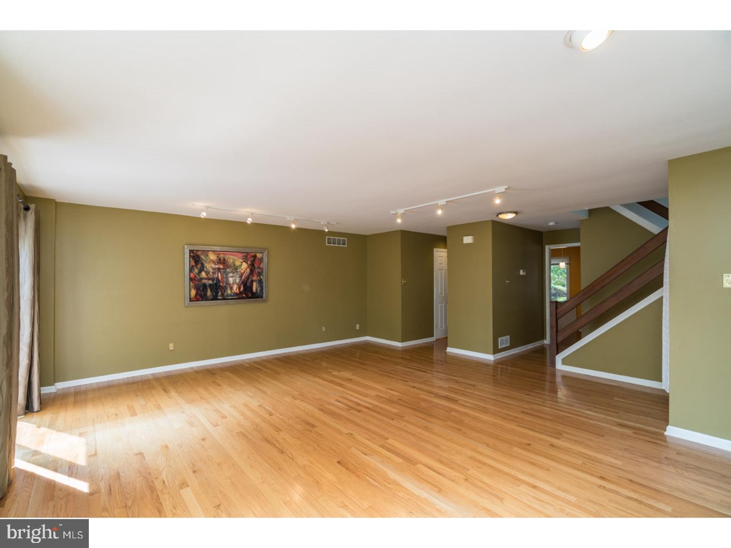 250 Fox Run Exton, PA 19341 - Photo 3 of 25 Gallery Image 3