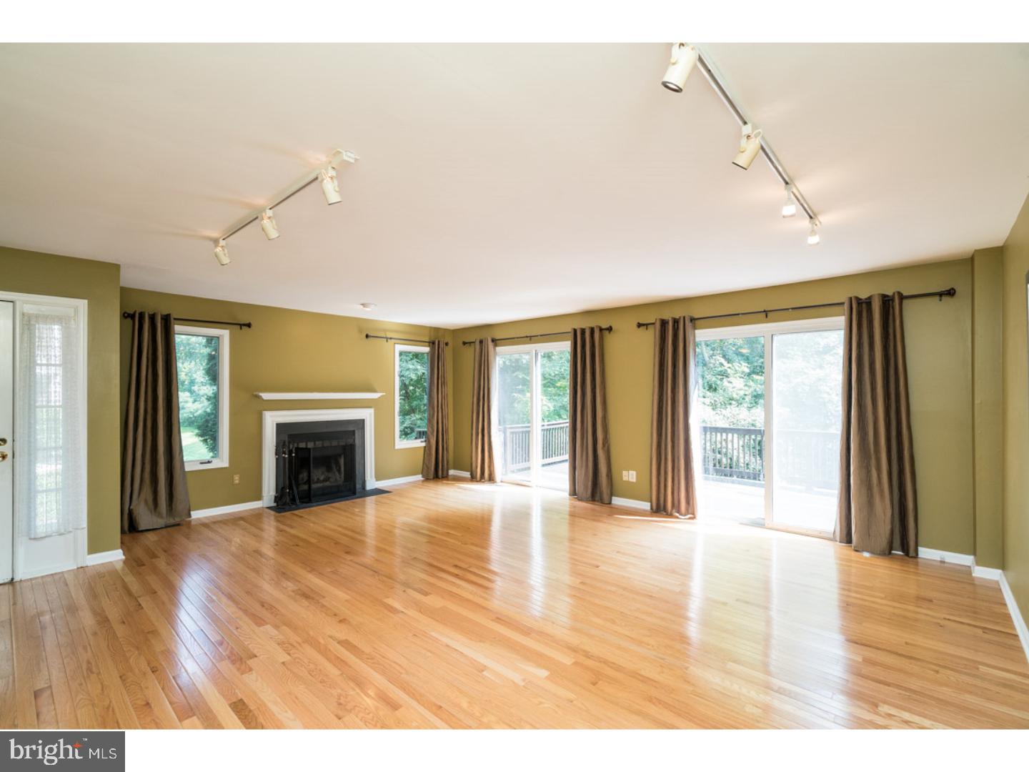 250 Fox Run Exton, PA 19341 - Photo 4 of 25 Gallery Image 4