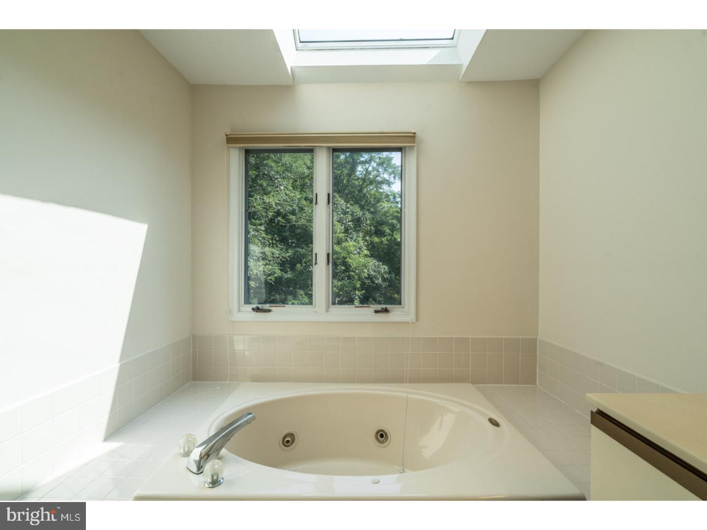 250 Fox Run Exton, PA 19341 - Photo 10 of 25 Gallery Image 10