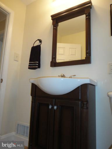 1234 Halstead Road Parkville, MD 21234 - Photo 2 of 25 Bath2