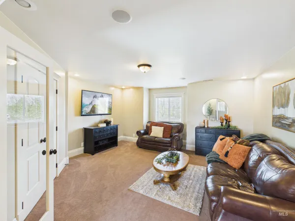 $985,000 | 20 West 218 South, Burley, ID 83318