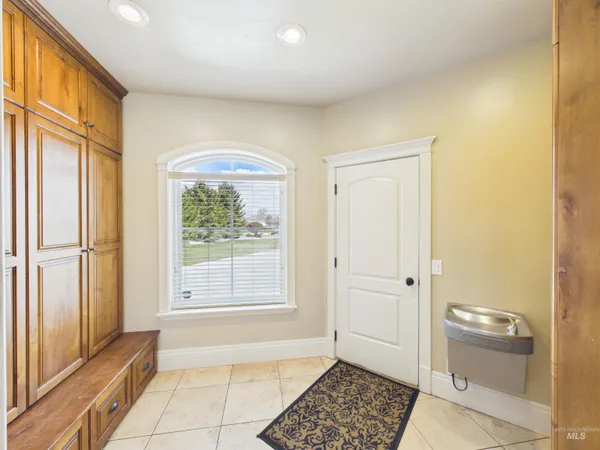 $985,000 | 20 West 218 South, Burley, ID 83318