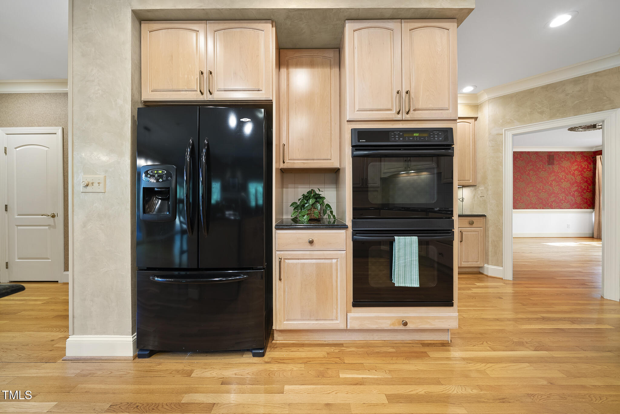 6000 Canadero Drive Raleigh, NC 27612 - Photo 29 of 74 Double Ovens