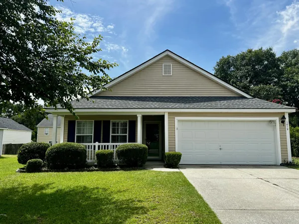 $2,300 | 1019 Golden Aspen Drive, Moncks Corner, SC 29461