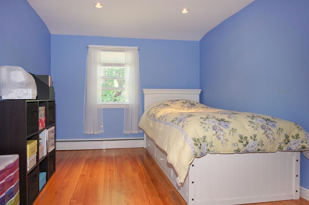 35 Albert Road Newton, MA 02466 - Photo 8 of 15