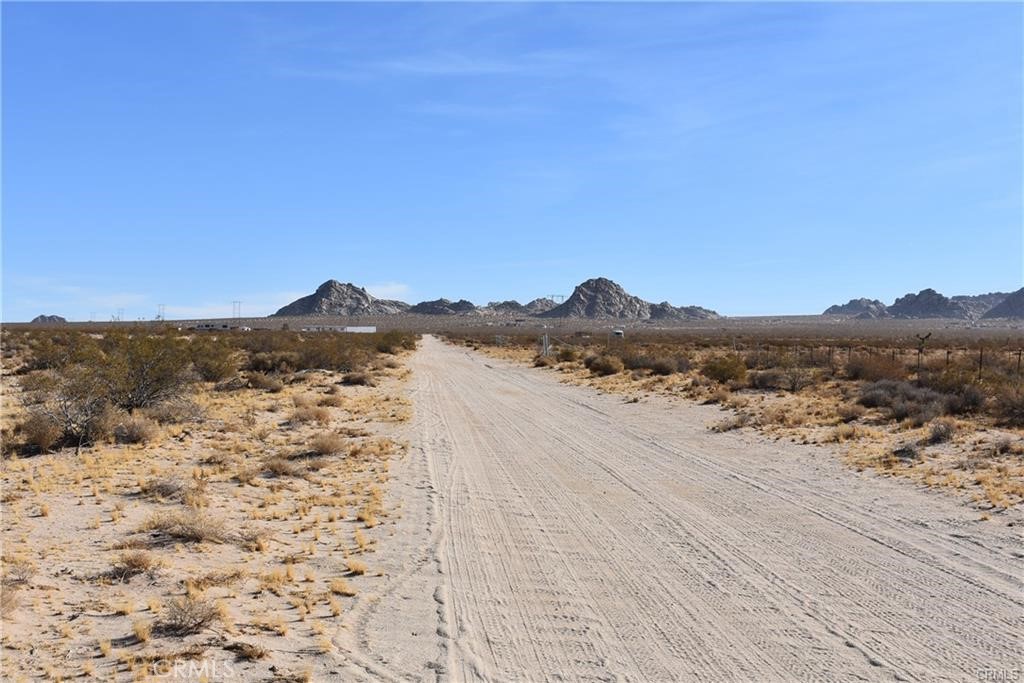 1 Hobart Road Lucerne Valley, CA 92356 - Photo 1 of 11 a view of a lake with a mountain