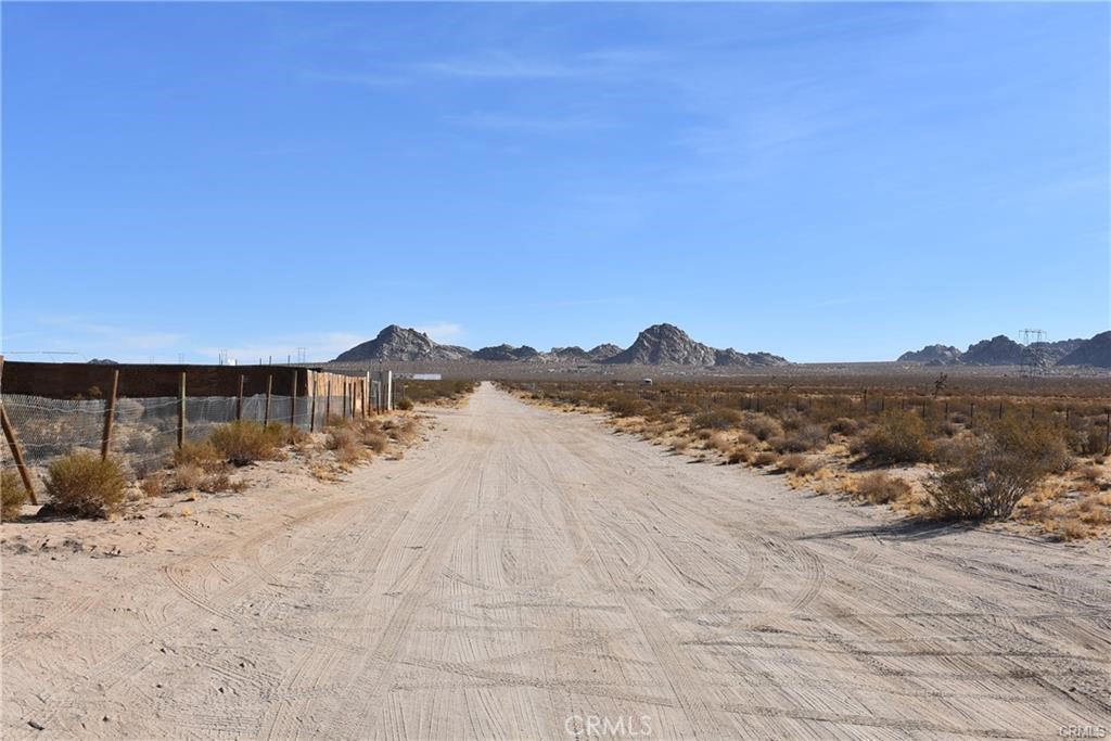 1 Hobart Road Lucerne Valley, CA 92356 - Photo 7 of 11