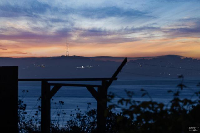 $2,300,000 | 120 Juniper Road, Bolinas, CA 94924