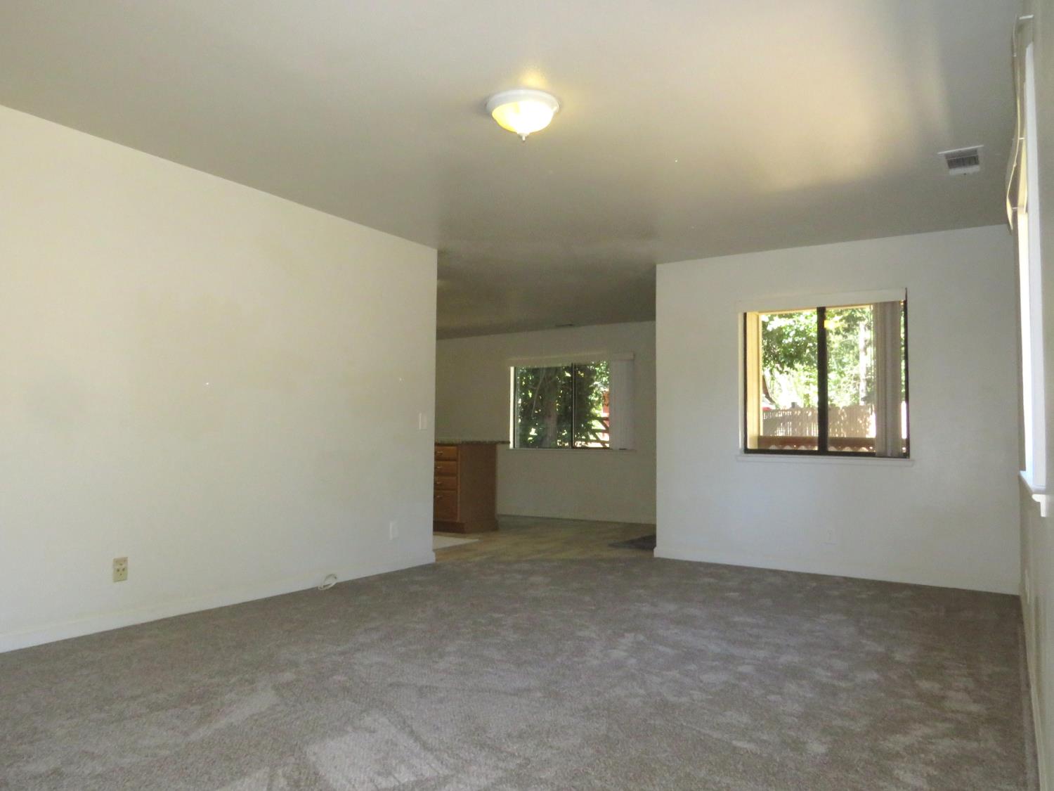 19245 Geisendorfer Road Applegate, CA 95703 - Photo 3 of 59 Entering through the front door and walking toward the kitchen.