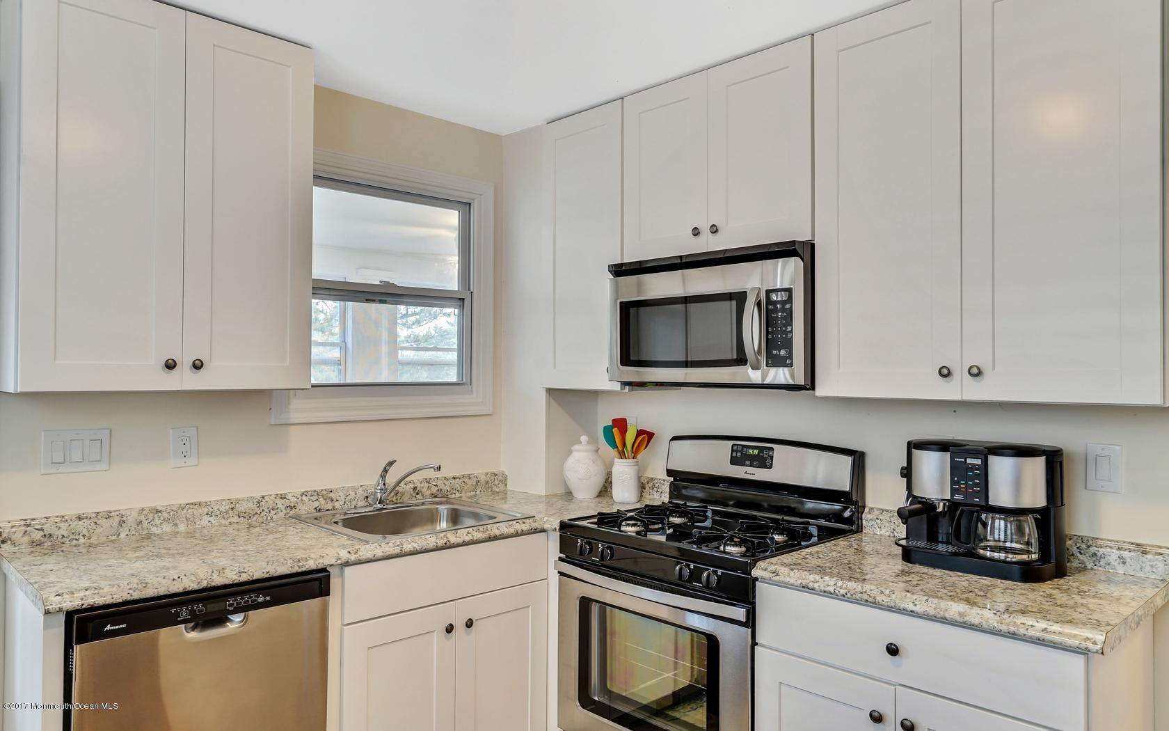 2011 North Ocean Avenue Spring Lake, NJ 07762 - Photo 16 of 24 10