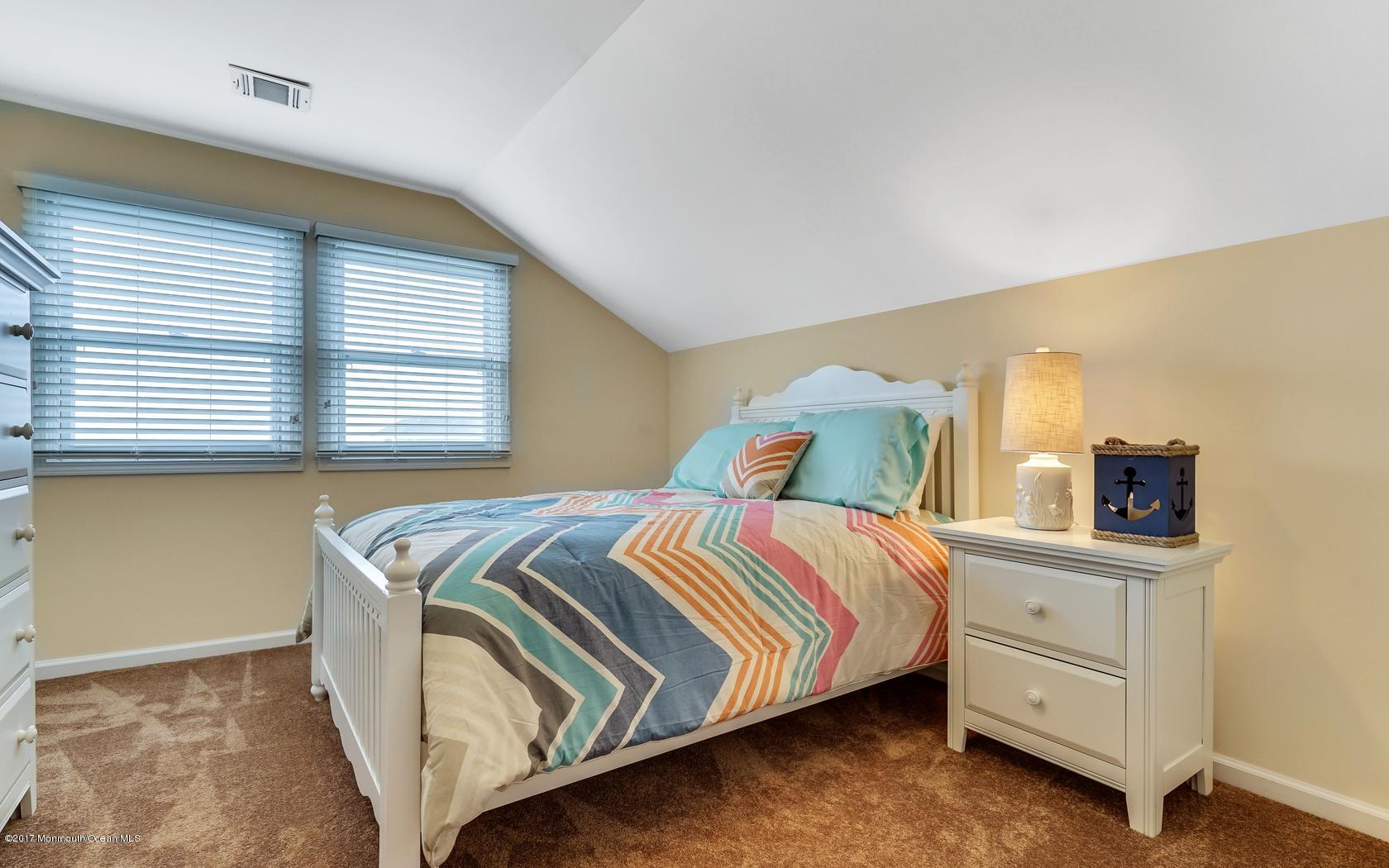 2011 North Ocean Avenue Spring Lake, NJ 07762 - Photo 21 of 24 18