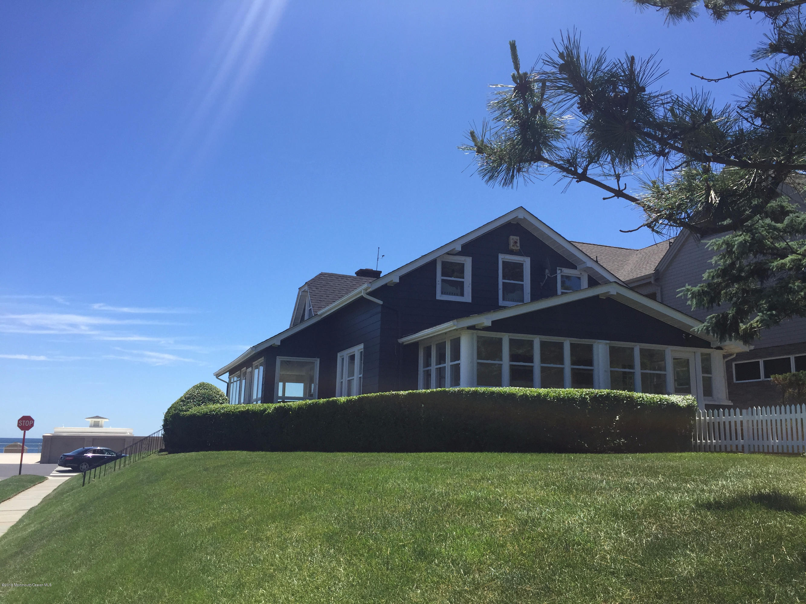 2011 North Ocean Avenue Spring Lake, NJ 07762 - Photo 3 of 24 side yard
