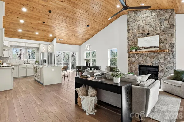 $1,300,000 | 162 Preserve Court, Hendersonville, NC 28791