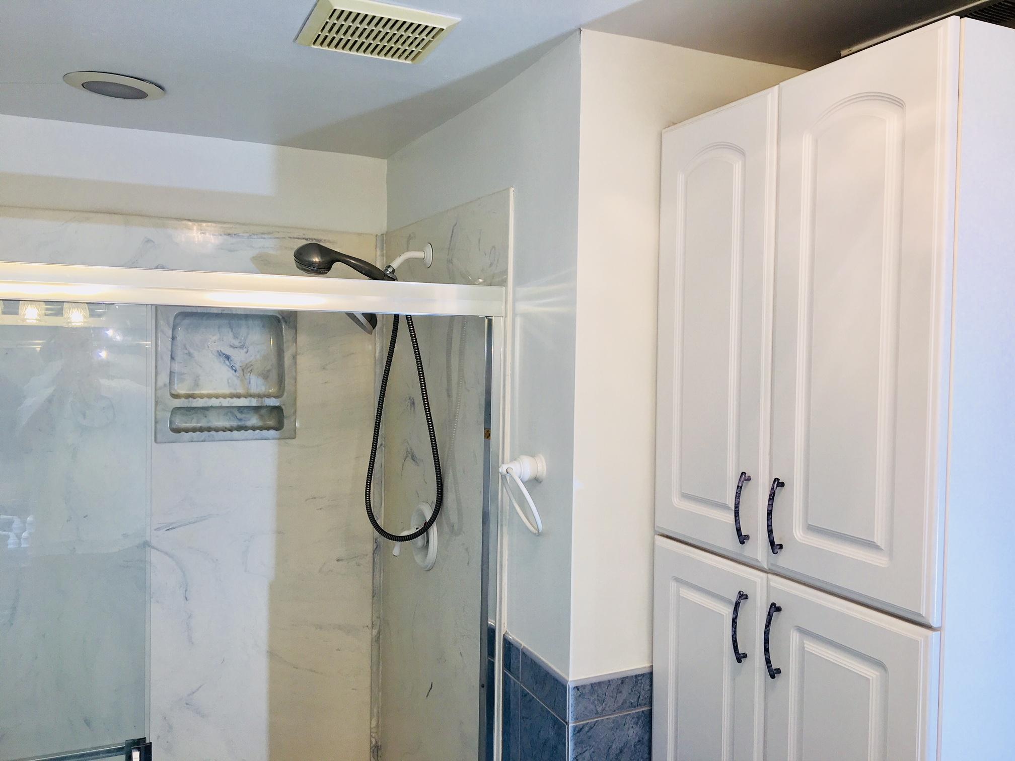 15 Beverly Road Charleston, SC 29407 - Photo 41 of 46 Upstairs Bathroom (3)