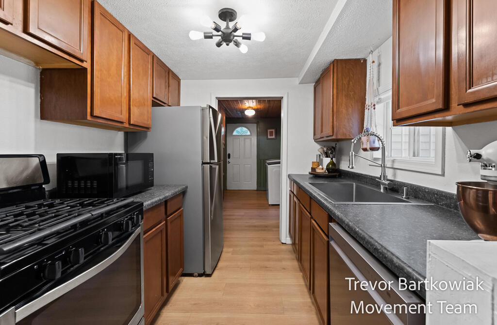 529 Porter Road Muskegon, MI 49441 - Photo 19 of 39 529PorterRd-26LoRes
