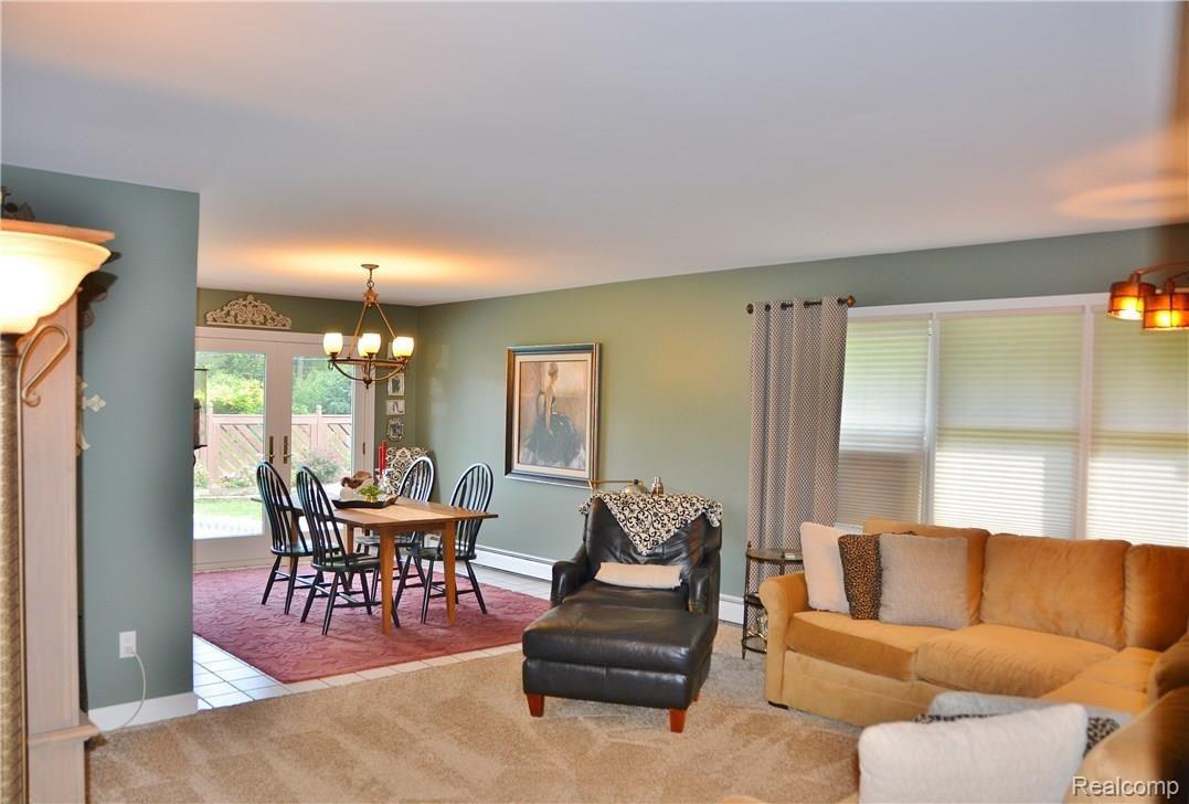 9259 Anderson Road Grosse Ile, MI 48138 - Photo 6 of 35 DSC_2658.JPG