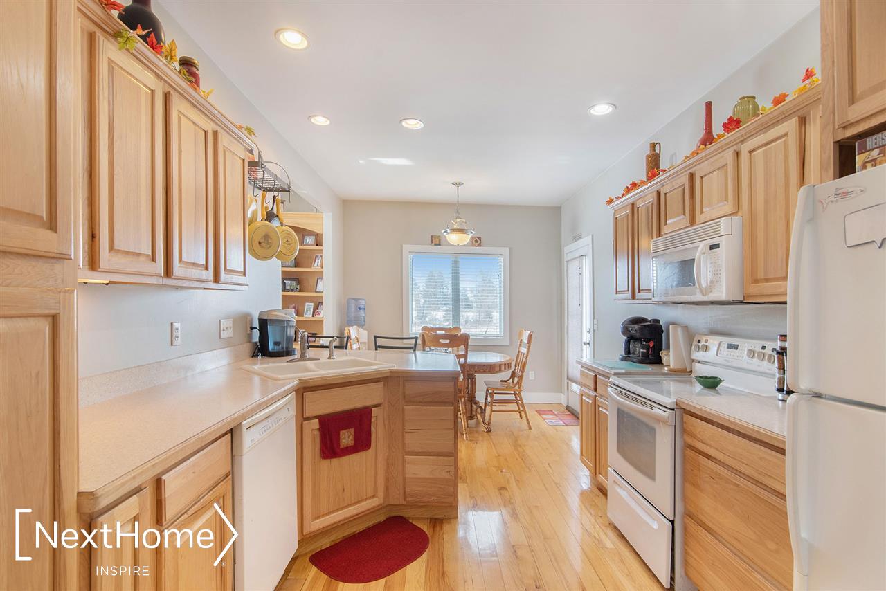 11252 Potter Road Flushing, MI 48433 - Photo 11 of 37 50033559-10.JPG