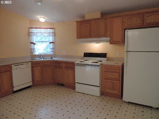 460 Main Street Dufur, OR 97021 - Photo 14 of 29 Kitchen