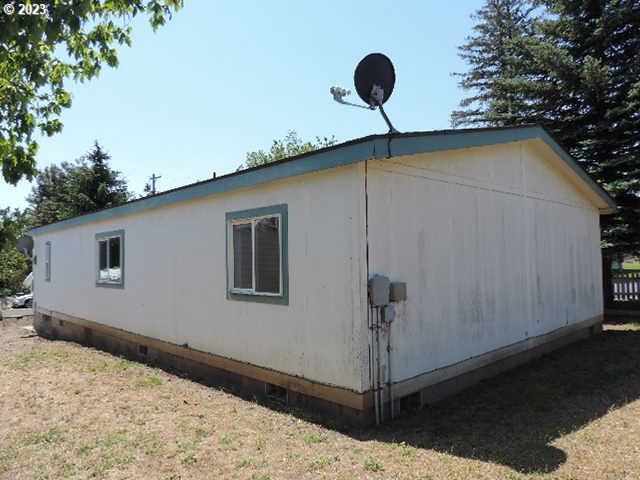 460 Main Street Dufur, OR 97021 - Photo 3 of 29 Exterior