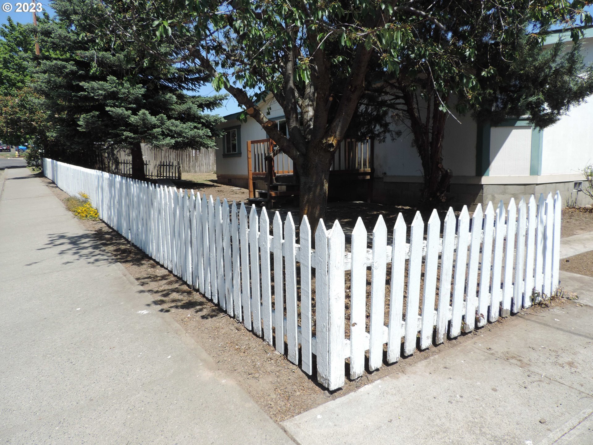 460 Main Street Dufur, OR 97021 - Photo 6 of 29 Front Yard