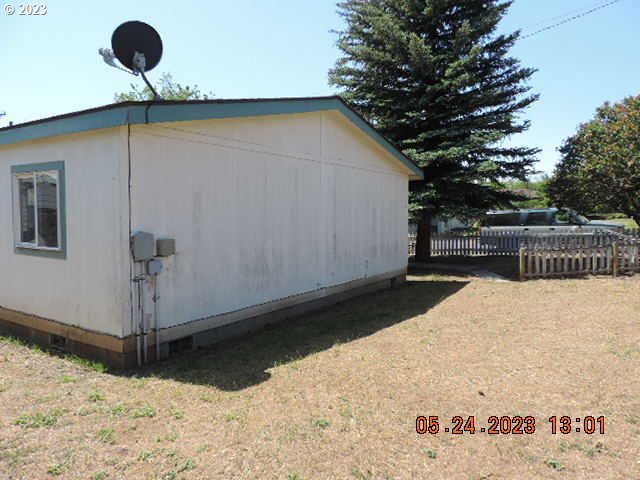 460 Main Street Dufur, OR 97021 - Photo 8 of 29 Exterior