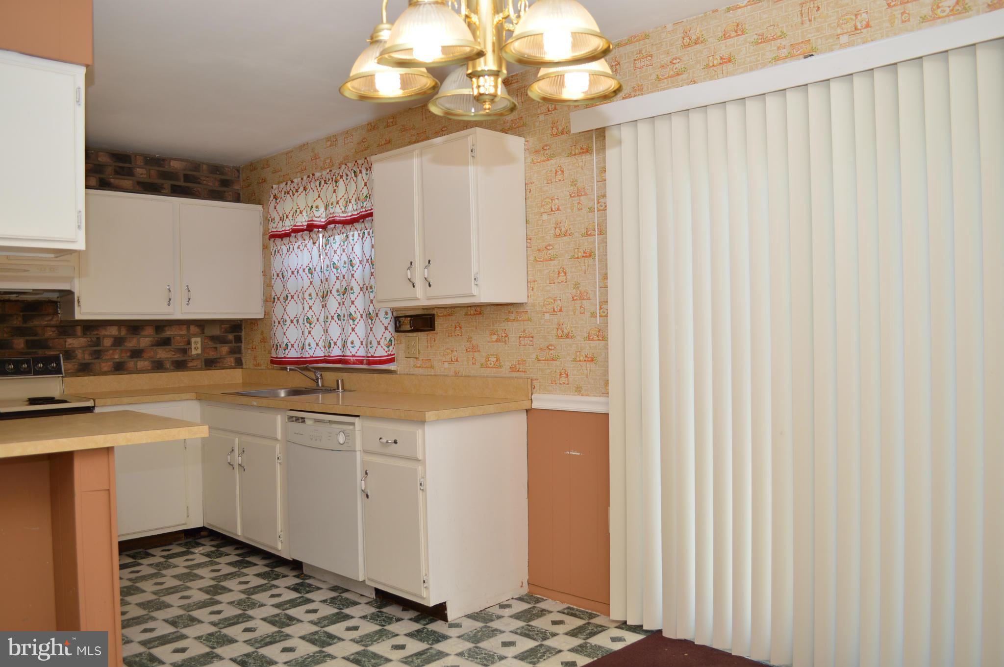 107 Applecreek Road Frederick, MD 21702 - Photo 8 of 28 Kitchen