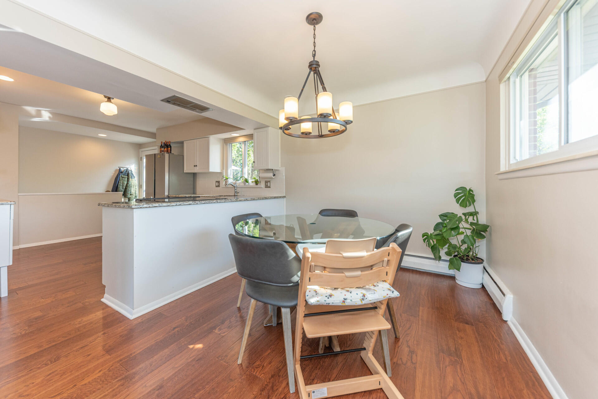 2441 Buckingham Road Ann Arbor, MI 48104 - Photo 8 of 53 021_16