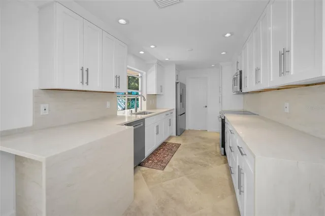 $1,095,000 | 2391 Roberta Lane, Clearwater, FL 33764