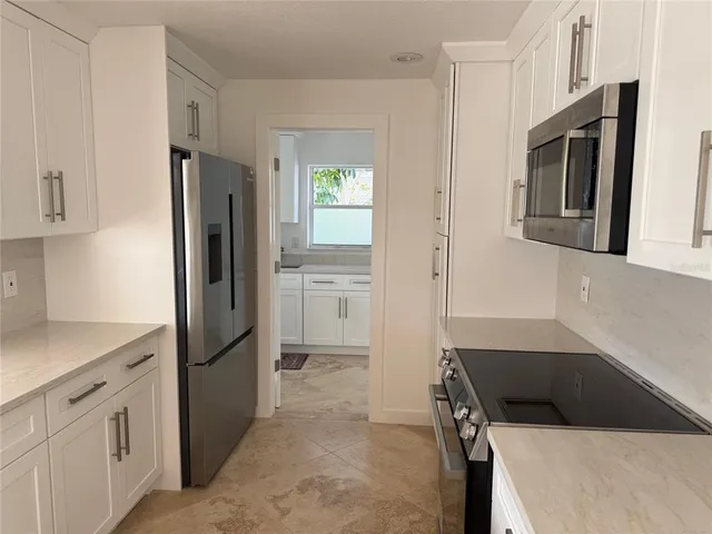 $1,095,000 | 2391 Roberta Lane, Clearwater, FL 33764