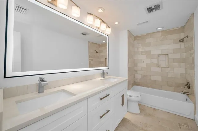 $1,095,000 | 2391 Roberta Lane, Clearwater, FL 33764