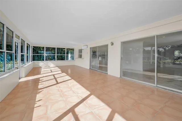 $1,095,000 | 2391 Roberta Lane, Clearwater, FL 33764