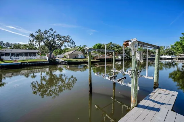 $1,095,000 | 2391 Roberta Lane, Clearwater, FL 33764