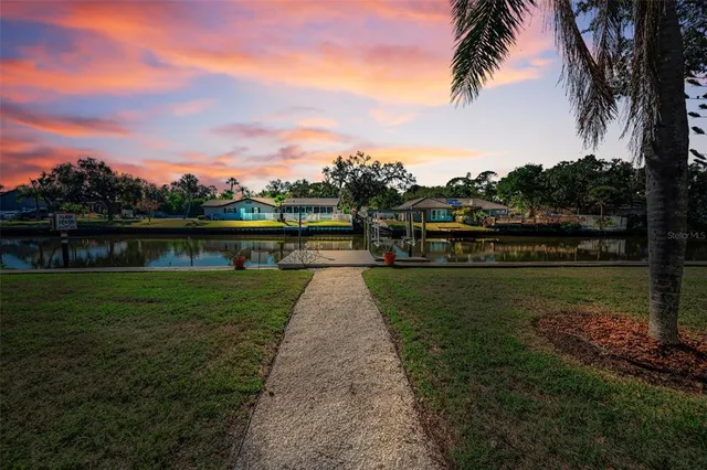 $1,095,000 | 2391 Roberta Lane, Clearwater, FL 33764