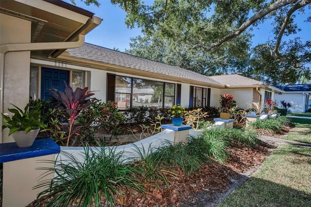 $1,095,000 | 2391 Roberta Lane, Clearwater, FL 33764