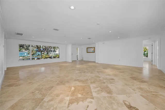 $1,095,000 | 2391 Roberta Lane, Clearwater, FL 33764