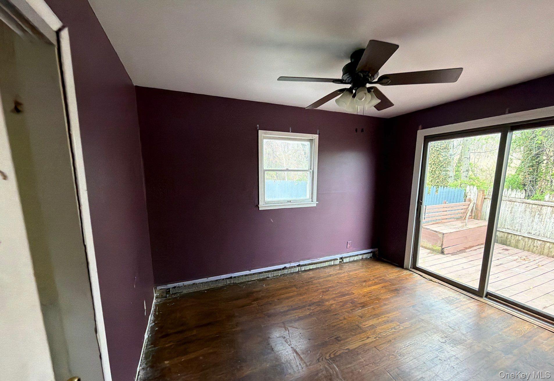 209 Moffitt Boulevard Islip, NY 11751 - Photo 8 of 16