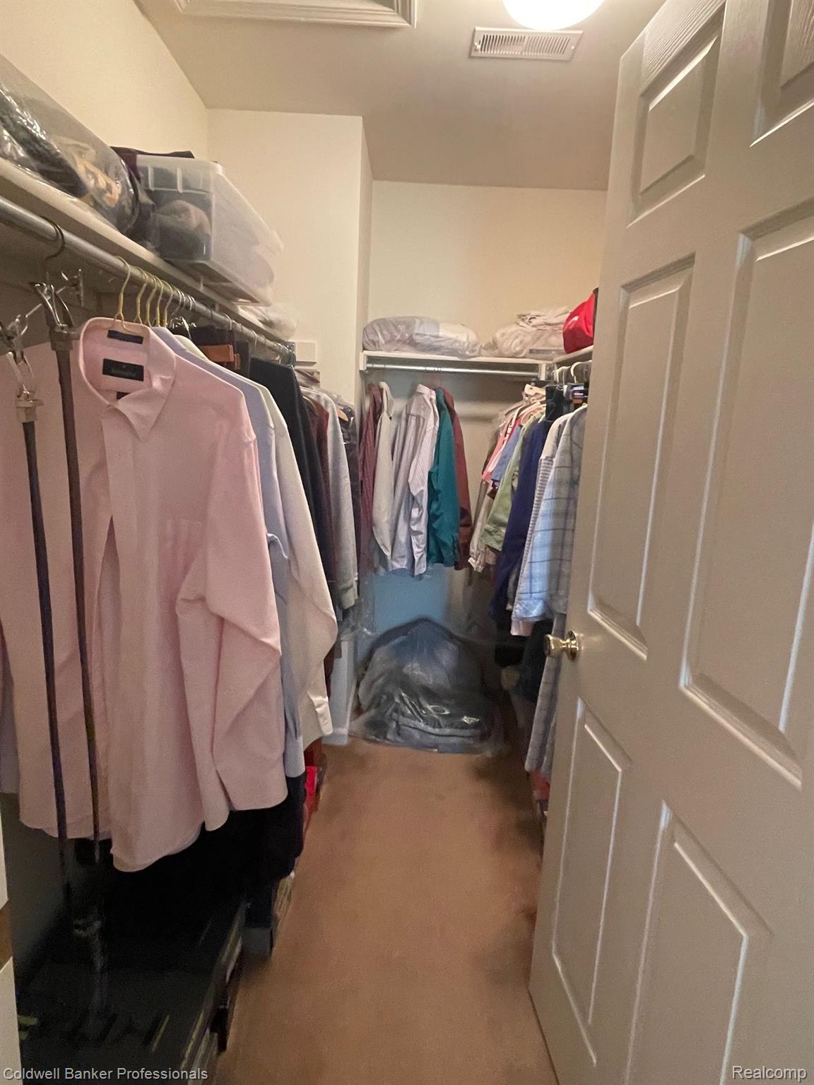 11716 Farmington Road Livonia, MI 48150 - Photo 18 of 26 2nd Bedroom walk in closet