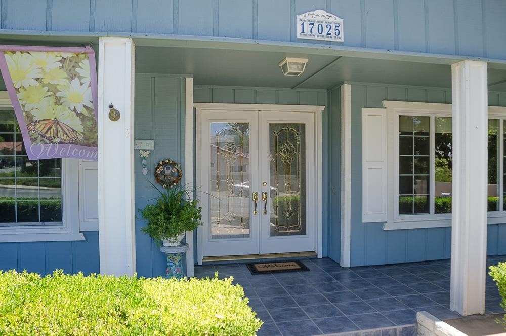 17025 Valle Verde Road Poway, CA 92064 - Photo 2 of 25