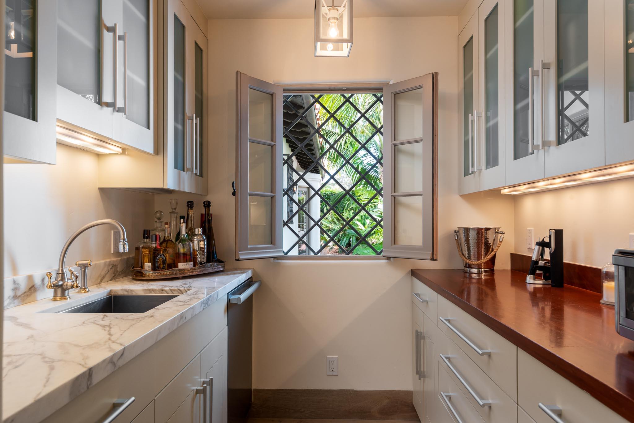 121 Olive Mill Lane Montecito, CA 93108 - Photo 12 of 38 Wet Bar