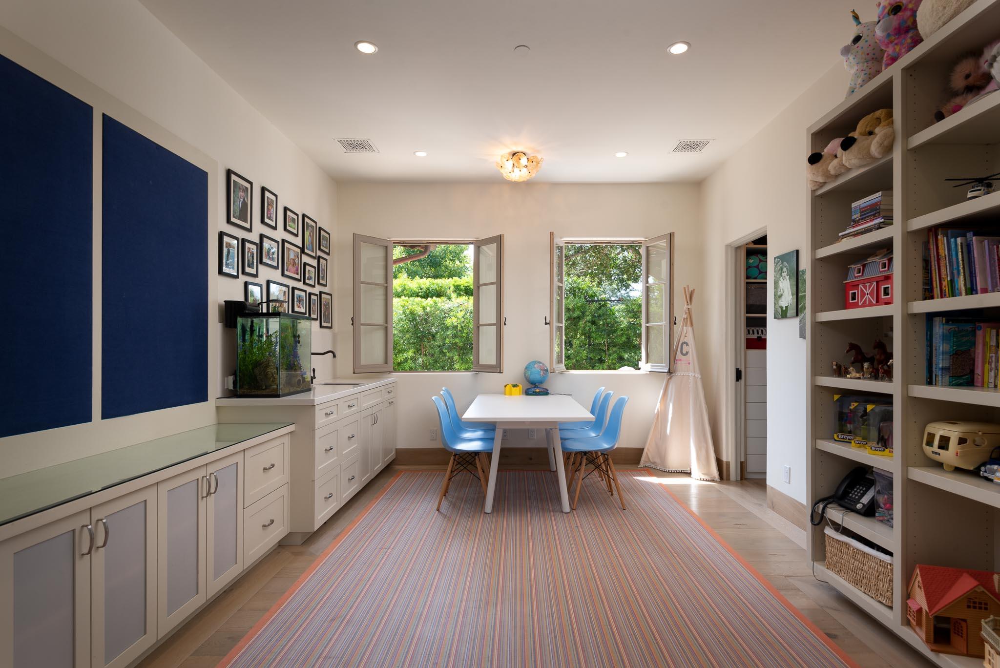 121 Olive Mill Lane Montecito, CA 93108 - Photo 31 of 38 Study