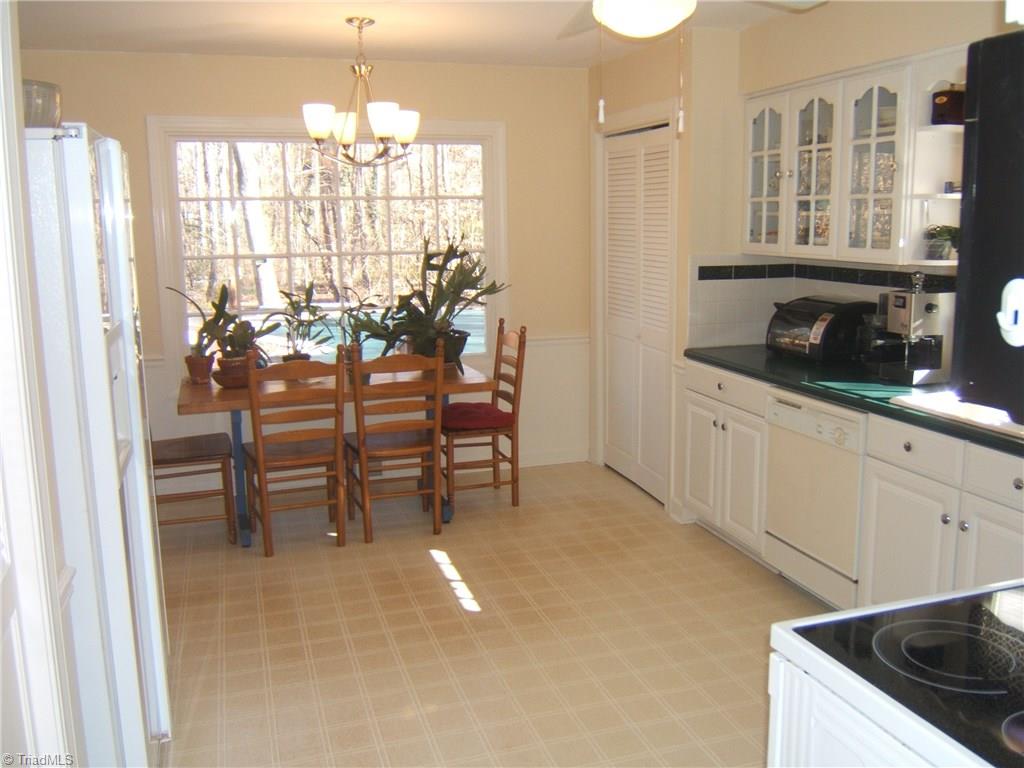 371 Stanaford Road Winston-Salem, NC 27104 - Photo 7 of 30 Gallery Image 7