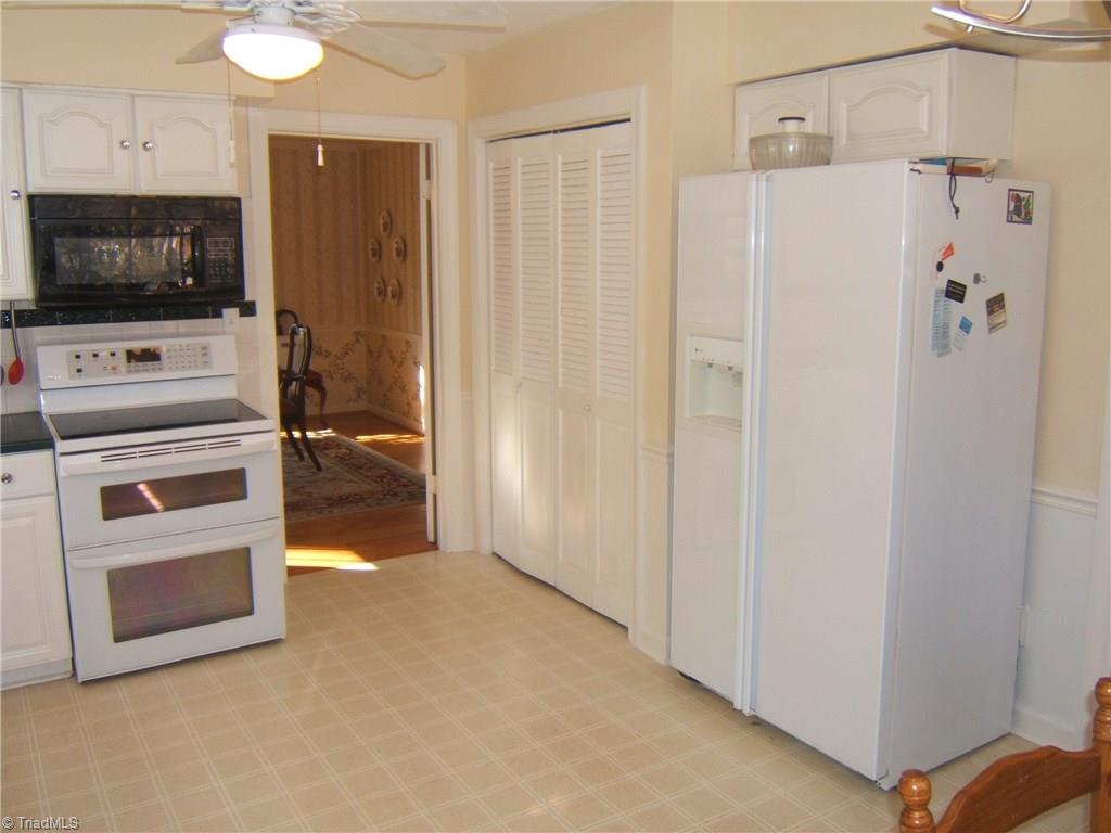 371 Stanaford Road Winston-Salem, NC 27104 - Photo 9 of 30 Gallery Image 9