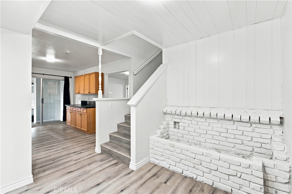 15037 Miami Road Apple Valley, CA 92307 - Photo 6 of 65