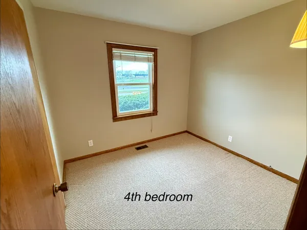 $339,900 | 803 East Streamwood Boulevard, Streamwood, IL 60107