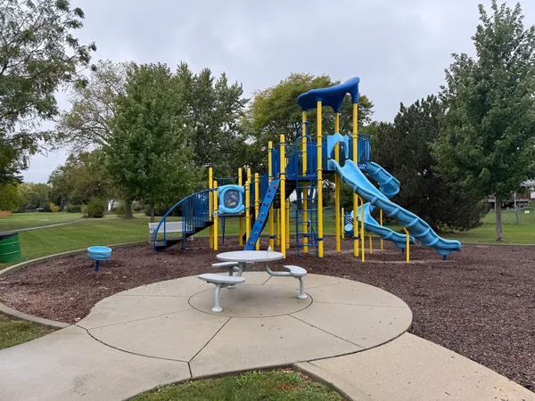 $339,900 | 803 East Streamwood Boulevard, Streamwood, IL 60107