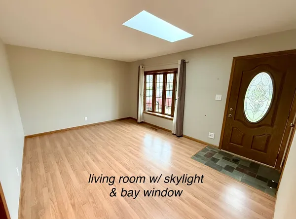 $339,900 | 803 East Streamwood Boulevard, Streamwood, IL 60107