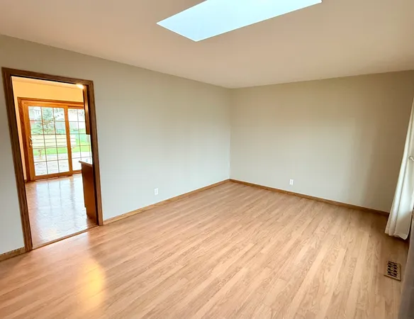 $339,900 | 803 East Streamwood Boulevard, Streamwood, IL 60107