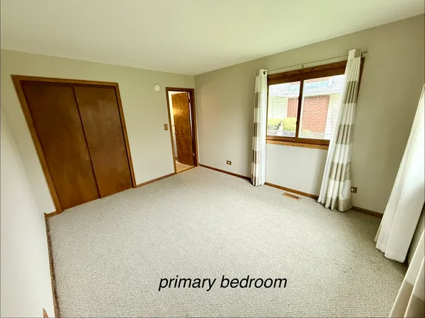 $339,900 | 803 East Streamwood Boulevard, Streamwood, IL 60107